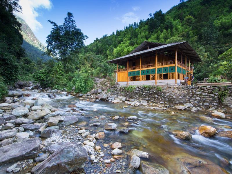 Nam Cang Riverside Lodge cũng sang trọng và bình yên